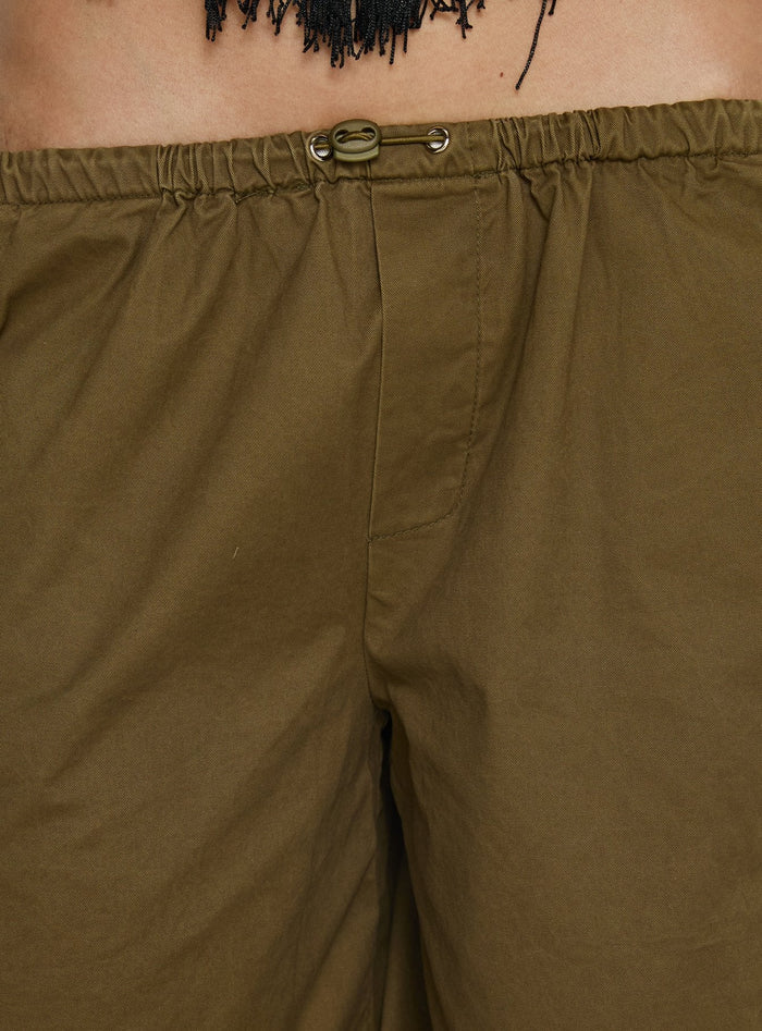 Allyza Baggy Cargo Shorts Olive