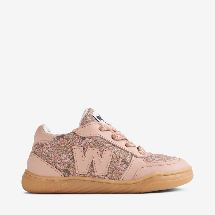 Wheat Footwear Barefoot Sneaker Aslan Sneaker 9898 dime rose small flowers