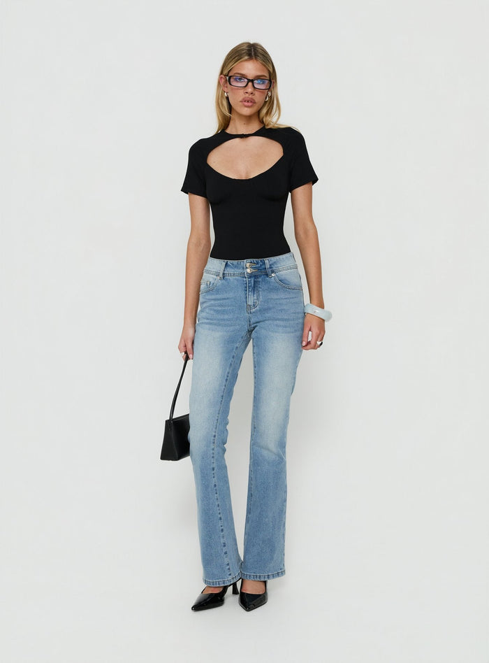 Shop Giallo Solid Bodysuit Black in womens bodysuit with short sleeves front view of model wearing Princess Polly