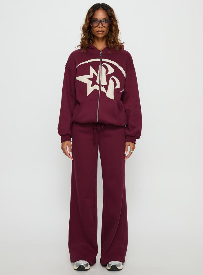 front view of model wearing Princess Polly Princess Polly Stargirl Zip Through Jumper Burgundy