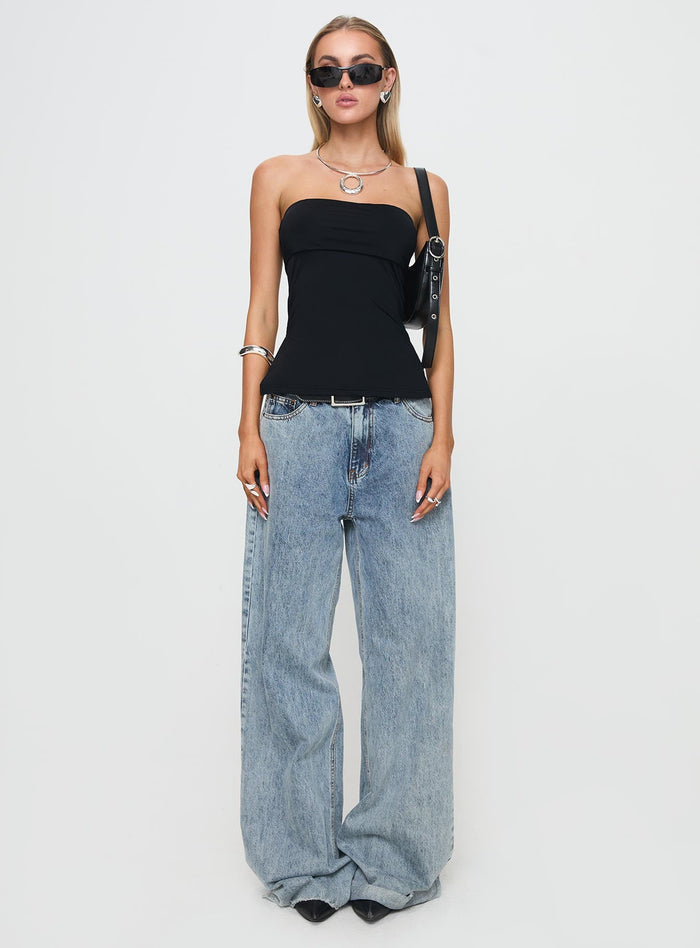 front view of model wearing Princess Polly Strutter Strapless Top Black Sleeveless straight